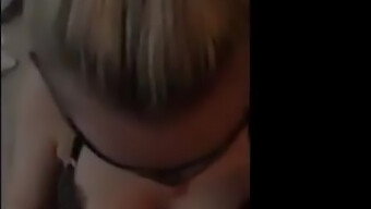 Amateur Tiener Geeft Een Mooie Face Blowjob