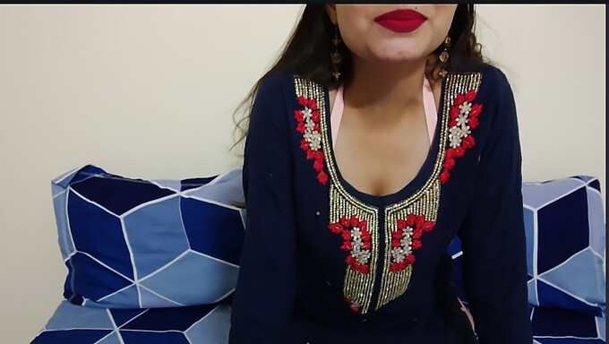 La Zia Desi Pati Gioca A Un Ruolo Sporco Con Il Bhabi In Un Video Porno Indiano