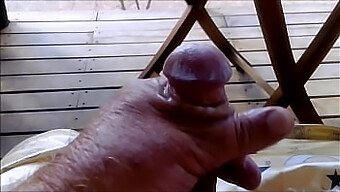 Hành Động Handjob Ướt Át Và Điên Rồ Trên Safari