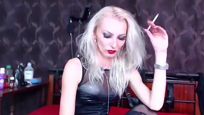 Zažijte Vysokorychlostní Femdom Setkání S Mistressq01