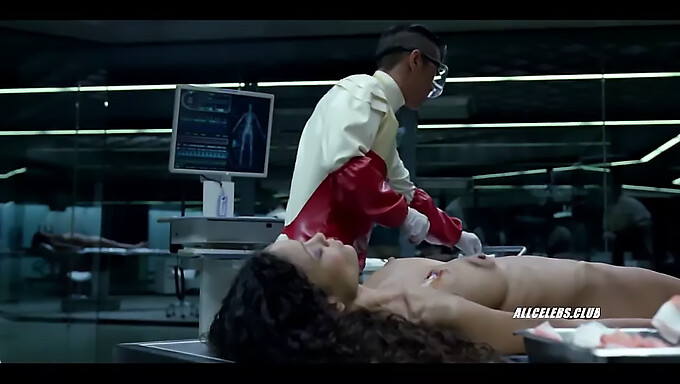 Angela Sarafyan And Thandie Newton In Westworld - Season 1 Episode 7