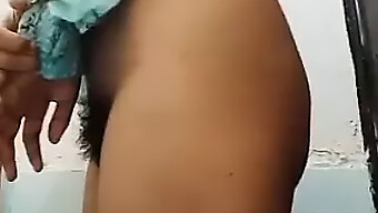 Desi Bhabhi Maja Le Rahi Wird Hart In Ihre Muschi Gefickt