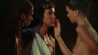 Teresa Ann Savoy'Un Yer Aldığı Vintage Erotik Film Caligula'Dan Tercih Ettiğim Sahnelerin Bir Seçkisi