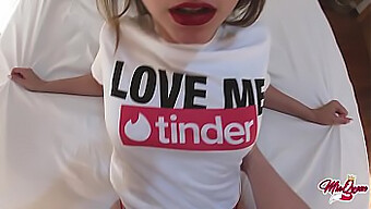 Cô Gái Trẻ Nhỏ Bé Nhận Tinh Trùng Trong Cuộc Hẹn Tinder Đầu Tiên Của Mình