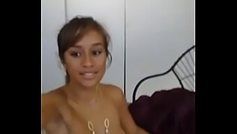 O Sesiune Solo Pe Webcam Pentru Un Tip Samoan