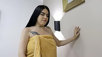 Video Pov Của Con Trai Kế Deepthroat Trên Vú Tự Nhiên To Của Mẹ Kế.