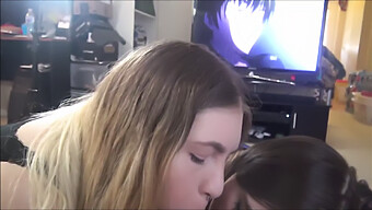 Bisexuelle Blowjobs Und Abspritzen Mit Jessica Und Hannah